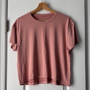 lululemon athletica cropped short sleeve tee in mauve pink